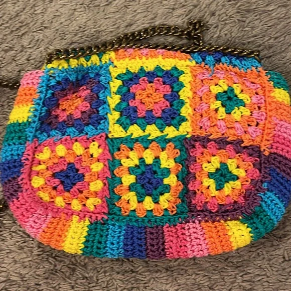 Kurt Geiger crocheted purse - Picture 3 of 6